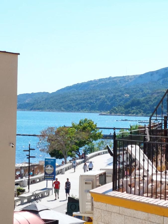 Supreme Danieli - Holiday Apartment By The Sea Balchik Exterior photo